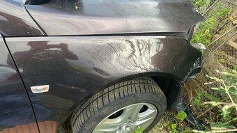 Predám zimné pneu na plechových diskoch 225/50 R17 - 2