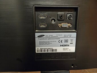 Predám 27" Samsung S27D590P - 2