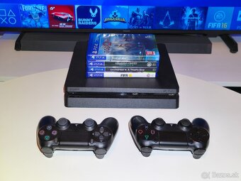 PS4 PLAYSTATION 4 SLIM + 2X OVLADAC + HRY - 2