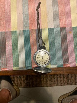 Predám starožitné ruské hodinky Molnija - 2