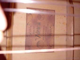 Predám gitaru značka Valencia - 2