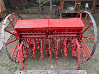Sejačka na obilie - 2