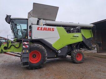 Kombajn CLAAS TRION 660 - 2