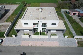 Jedinečný 5 izbový dom s centrálnou rekuperáciou, kryté park - 2