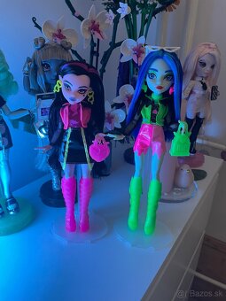 Monster high Neon Fright Ghoulia, Draculaura - 2