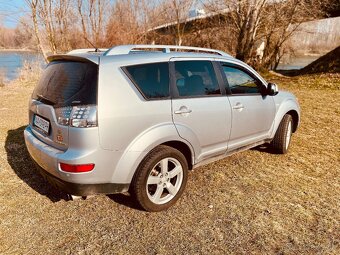 Mitsubishi Outlander ll, Outlander - 2