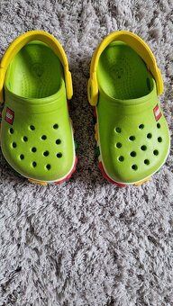 Predám detské Crocs Crocband Lego veľkosť 19-20 resp. C4 - 2