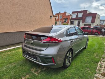 Predam Hyundai Ioniq 1,6 GDi Hybrid Automat 22700km - 2