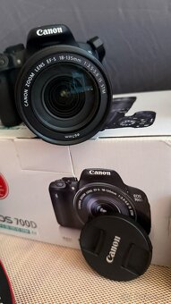 Canon EOS 700D - 2