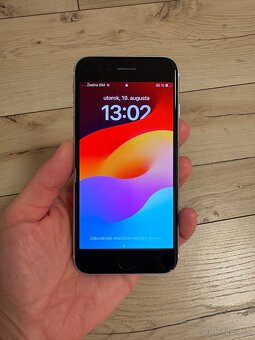 iPhone SE 2020 – 128 GB – biely – výborný stav – 120 € + doh - 2