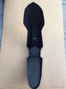 Nová olejová nádržka a nový predný blatník - 2