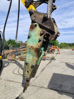 Buracie kladivo na bager, traktorbager. - 2