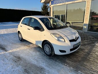 Toyota YARIS 2009 benzín - 2