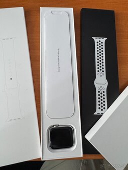 Apple Watch SE  44mm - 2