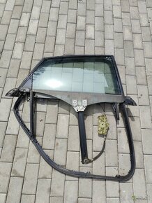 Sťahovanie okna Audi A6 C6 - 2