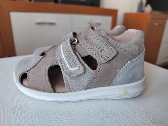 Sandále Superfit - Bumblebee v.22 - 2