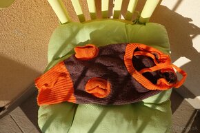 Hnedo oradžový svetrík pre psíka - 2