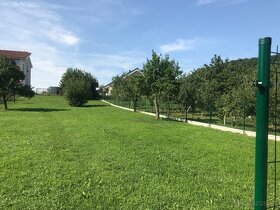 Slnečný stavebný pozemok 13km od Piešťan - DOHODA MOŽNÁ - 2