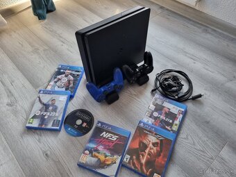 Ponúkam PS4 slim 500 GB - 2