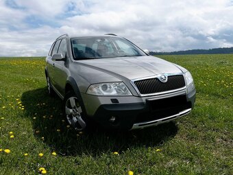 Škoda Octavia Scout 2.0fsi - 2