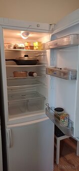 Kombinovaná chladnička s mrazničkou Whirpool len 3 ročná - 2