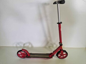 Kolobezka Scuderia Ferrari do 100kg - 2