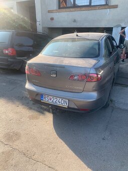 Vynenim ale o prédam Seat cordoba - 2