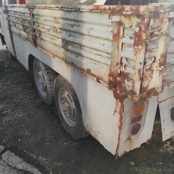 Trojnapravové auto - 2