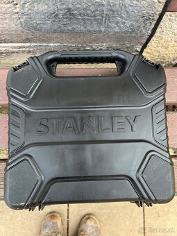 PREDÁM novú elektrickú klincovačku STANLEY - 2