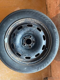 Zimné pneumatiky Matador185/60 R15 na plechových diskoch - 2