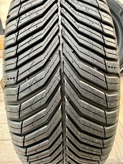 215/50 R18 celorocne - 2