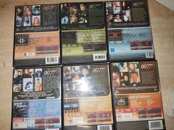 DVD  Agent 007 a Play Station 2 plus 11ks hry - 2