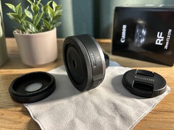 Canon RF 28 mm f/2,8 STM + clona (top stav) - 2
