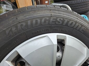 Predam na VW T6 original letna sada 215/65 R16C komplet 270€ - 2