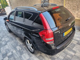 Rospredam Kia ceed 1.6 CRDi,85kw,r.v.2011. - 2