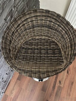 Barová ratanová stolička - 2