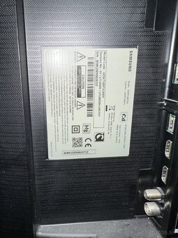 Samsung UE50TU8072U - 2