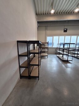 Kovový regál - 2