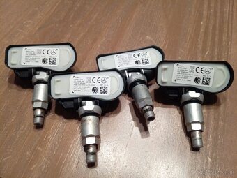Snimače tlaku na Mercedes - 2
