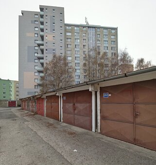 Garáž v Starom meste - 2