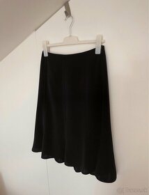 Čierna sukňa - 2