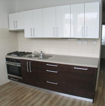 OMIETKY,STIERKY,MALIARSKE PRACE-BRATISLAVA - 2