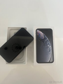Predám iPhone XR black 64gb - 2