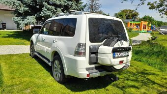 Mitsubishi Pajero - 2
