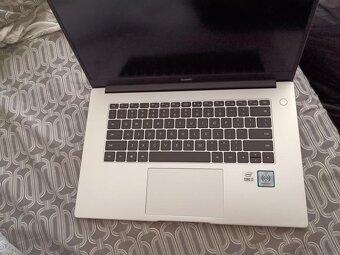 HUAWEI MateBook D 15 - i3, 8/256,UMA/US Layout , US Print St - 2