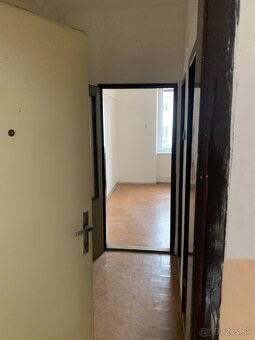 NA PREDAJ 1i tehlový byt v centre mesta Žiar nad Hronom - 2