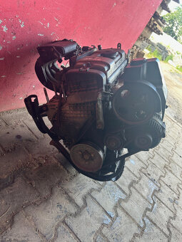 Motor 1,1 8V HFZ 44KW Peugeot 206 prodám záruka - 2