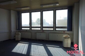 Administratívne priestory 74m2, nízka cena, výhodná poloha,  - 2