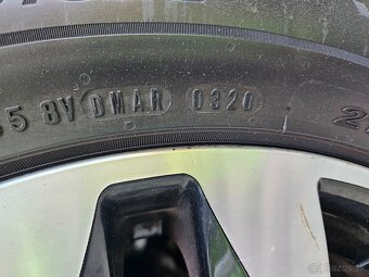 Nexen 215/55 r17 - 2