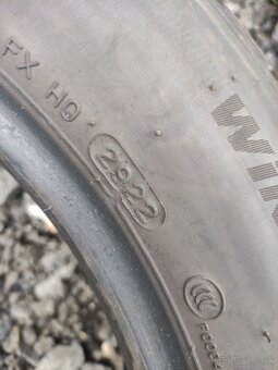 Predám zimné pneumatiky 205/55R17 Hankook - 2